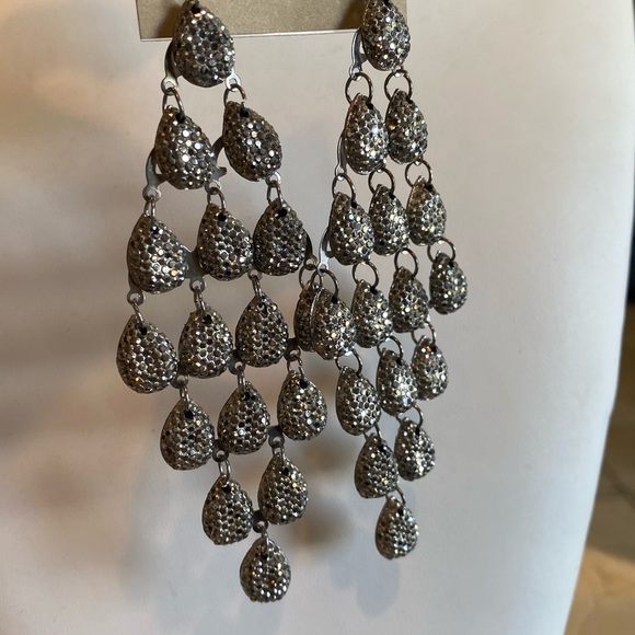 Carole Inc long earrings - Picture 2 of 4